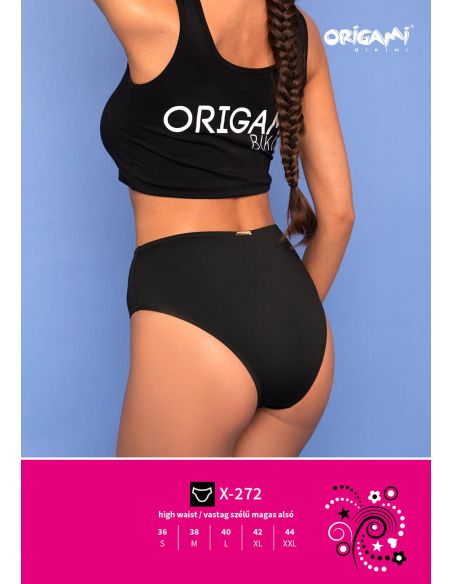 Fekete fürdőruhák